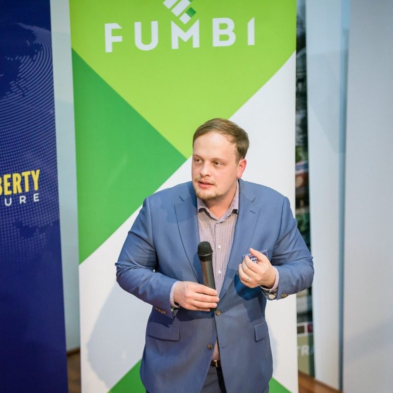 20211106-18_54_59-NIKON_D500