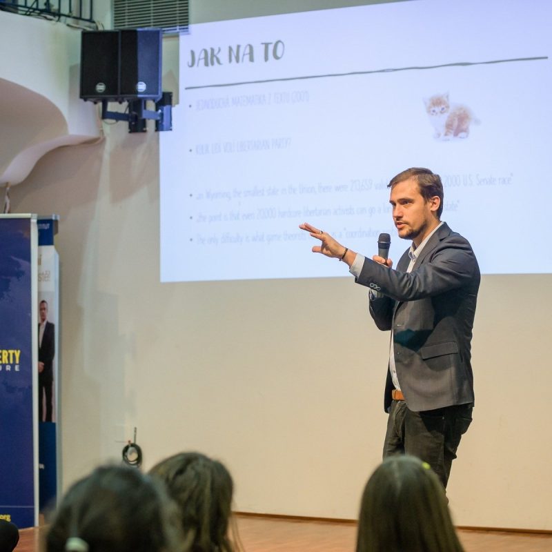 20211106-19_41_14-NIKON_D500