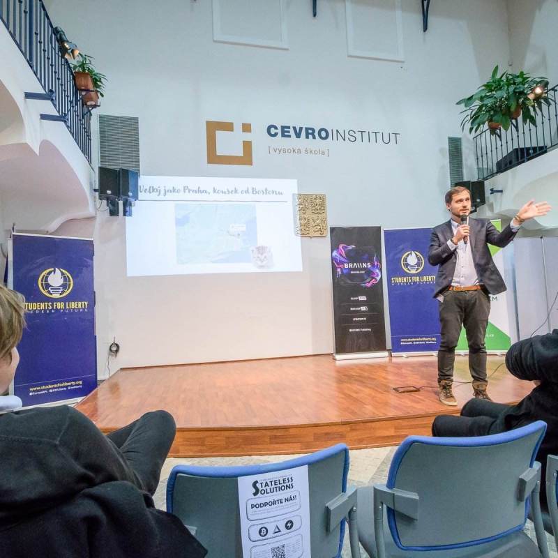 20211106-19_53_01-NIKON_D500