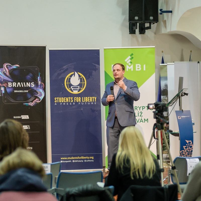 20211106-18_31_45-NIKON_D500